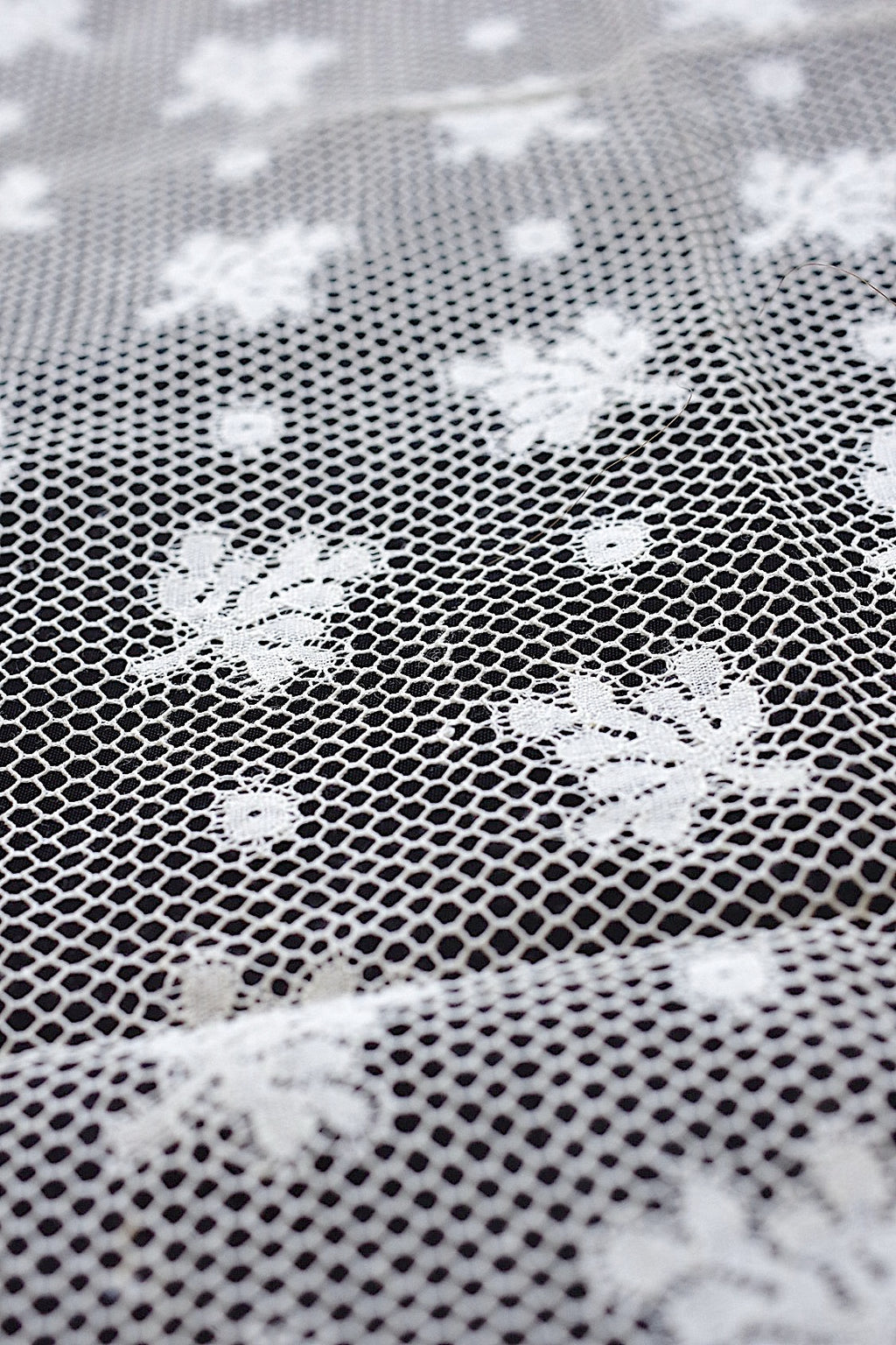 Antique Lace (dentelle ancienne) Lace Fabric + Flemish Lace