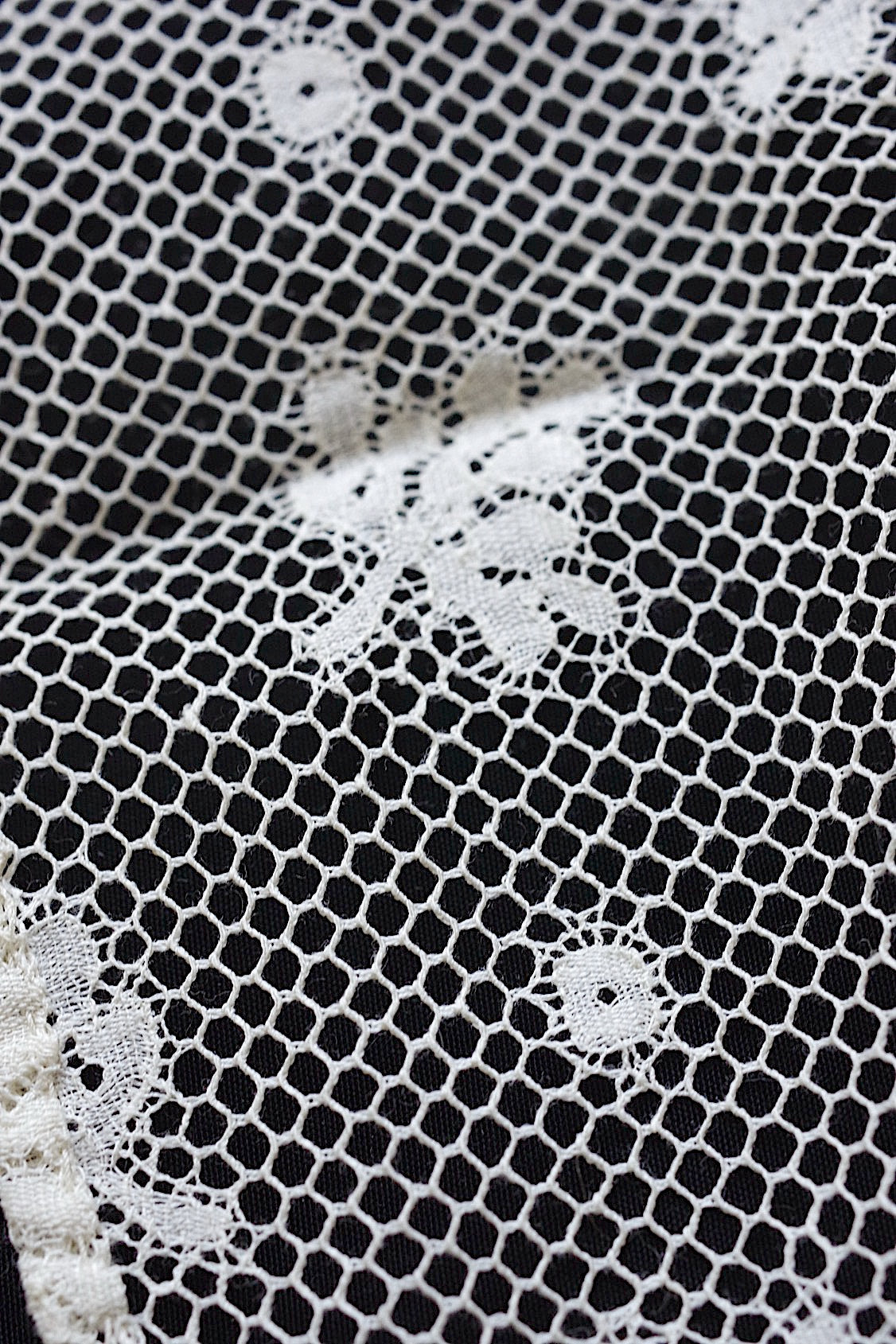 Antique Lace (dentelle ancienne) Lace Fabric + Flemish Lace