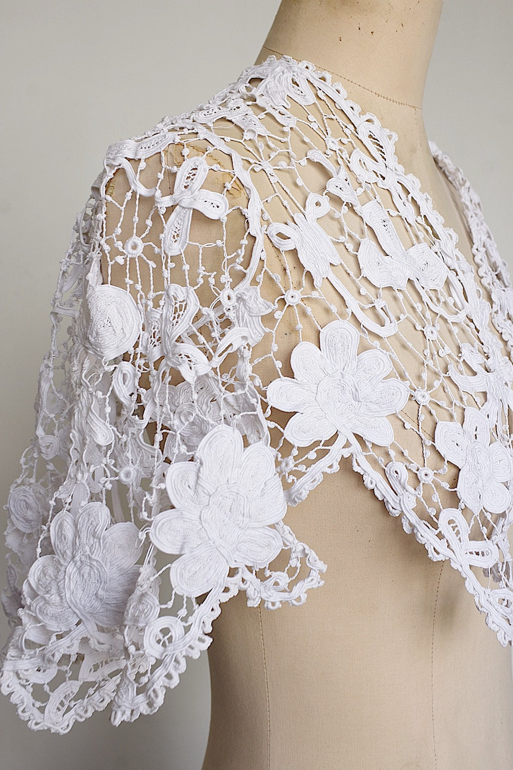 アンティークレース　dentelle ancienne　ケープ