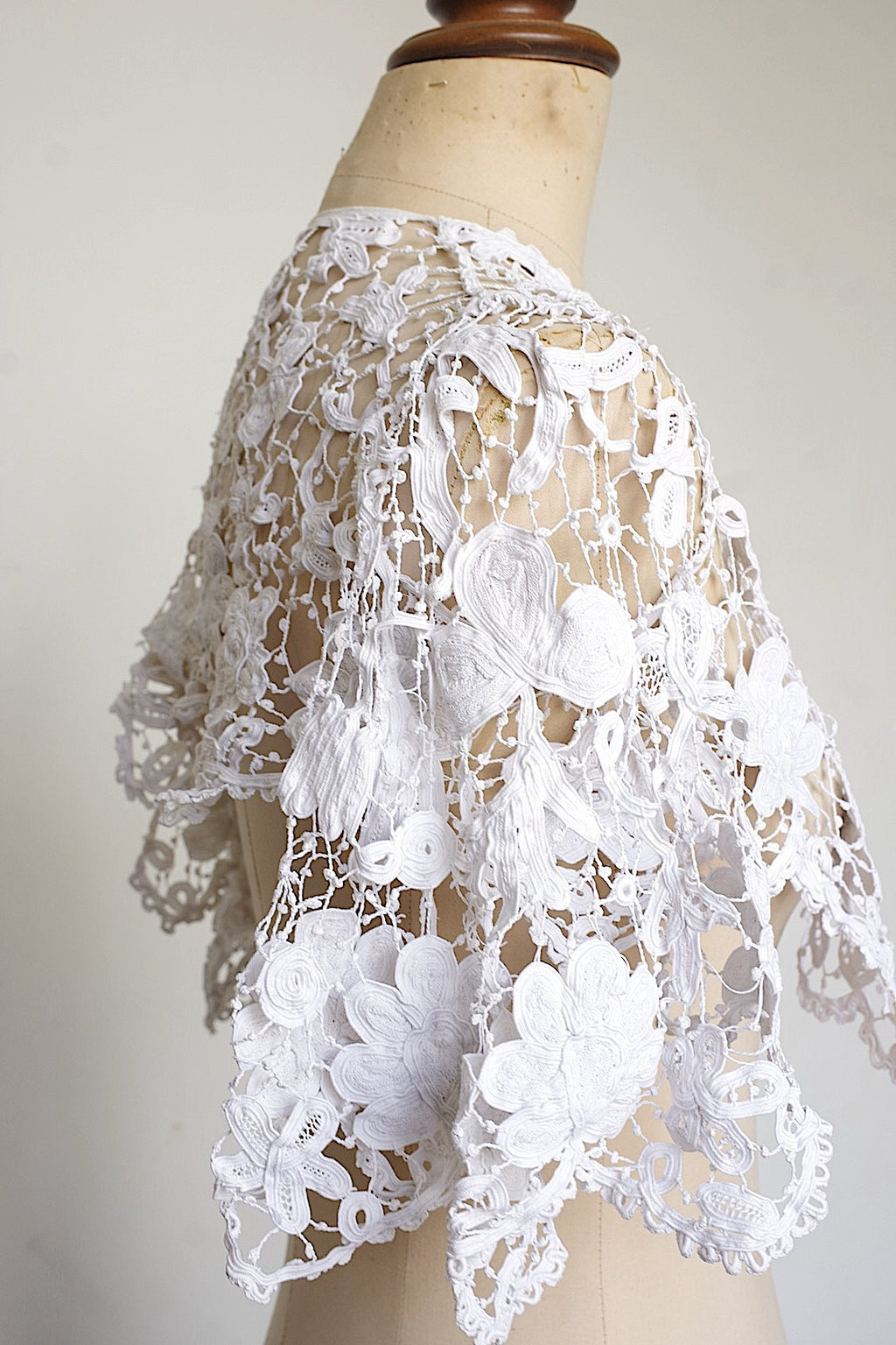 アンティークレース　dentelle ancienne　ケープ