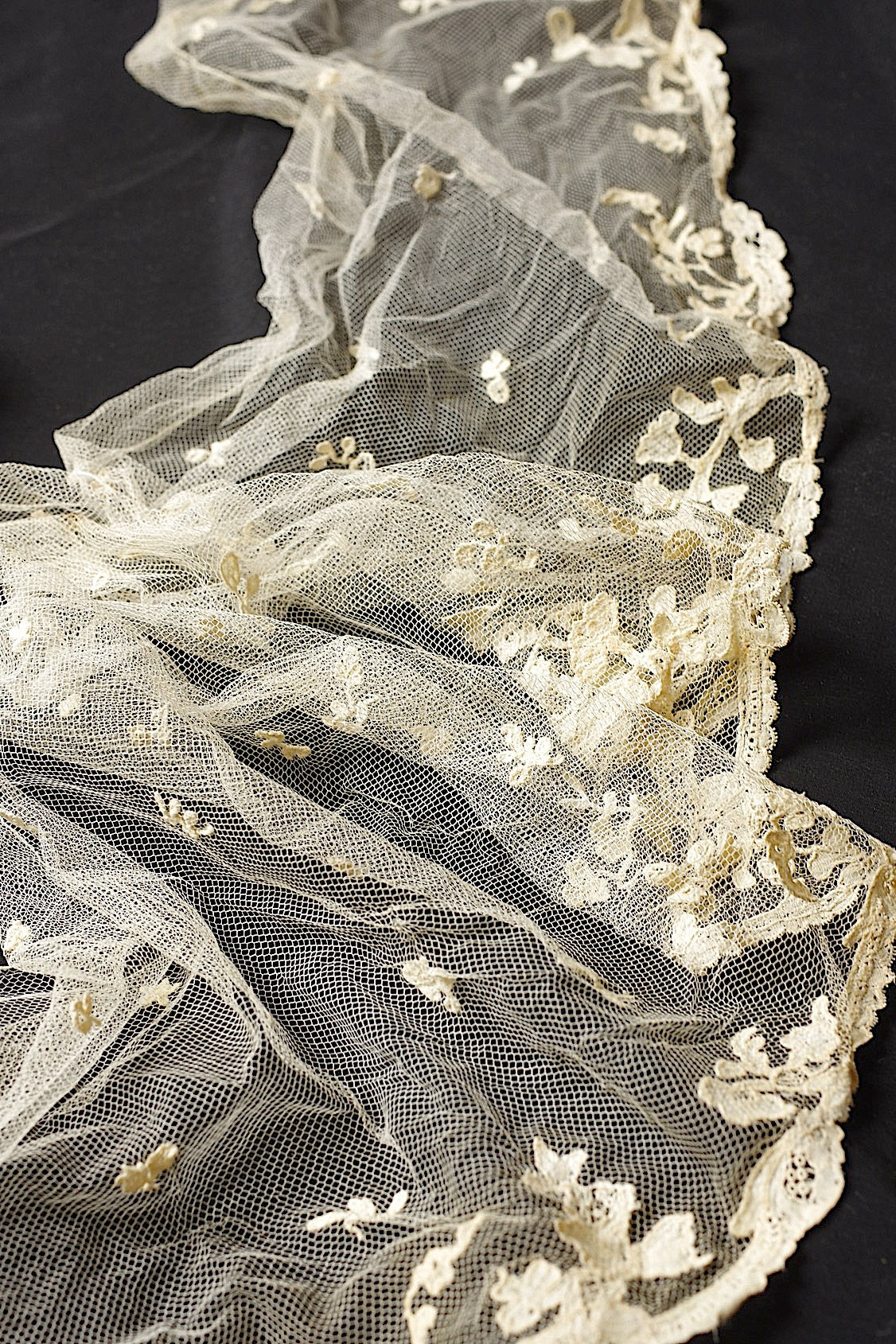 アンティークレース　dentelle ancienne　370cm
