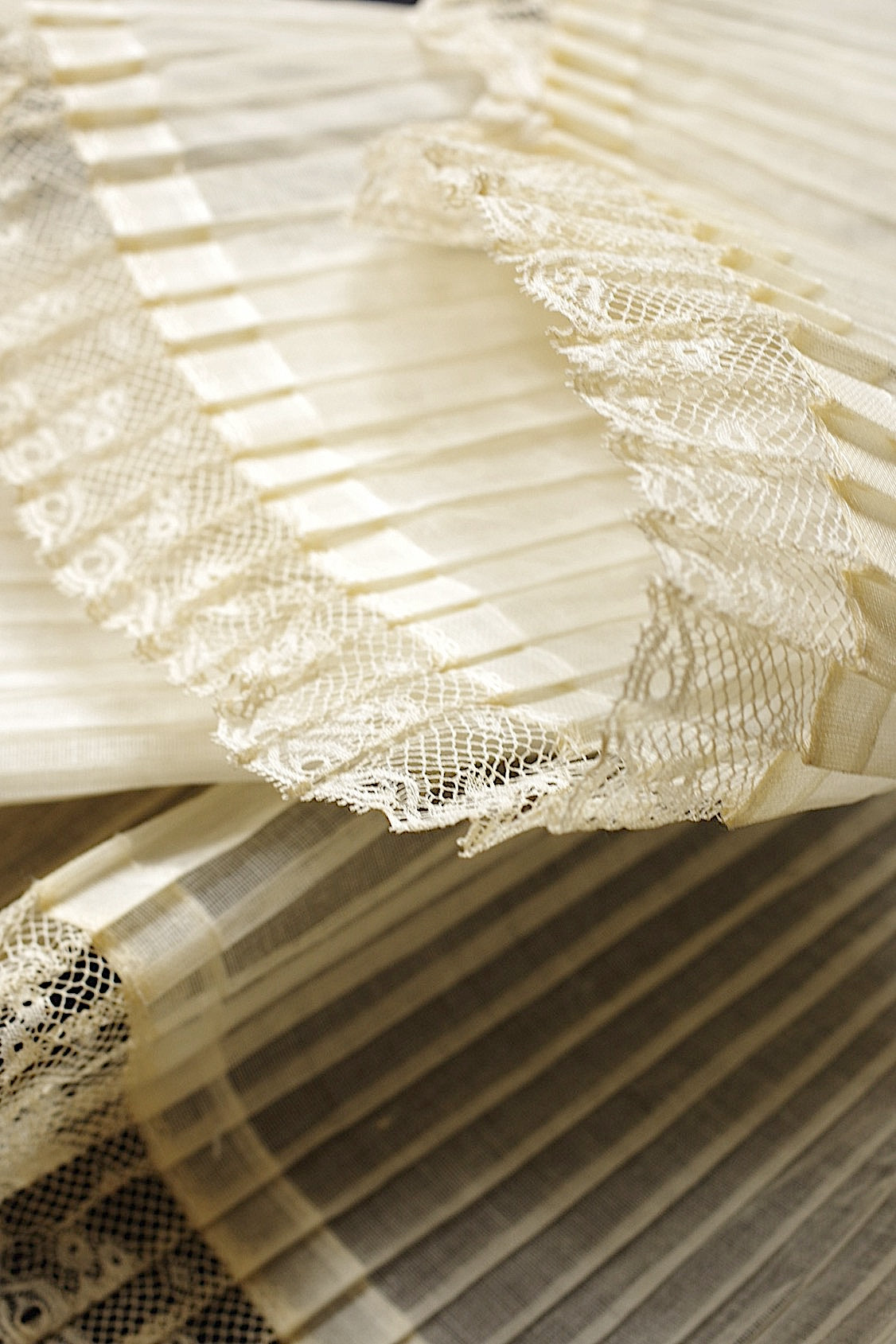 アンティークレース　dentelle ancienne　プリーツ
