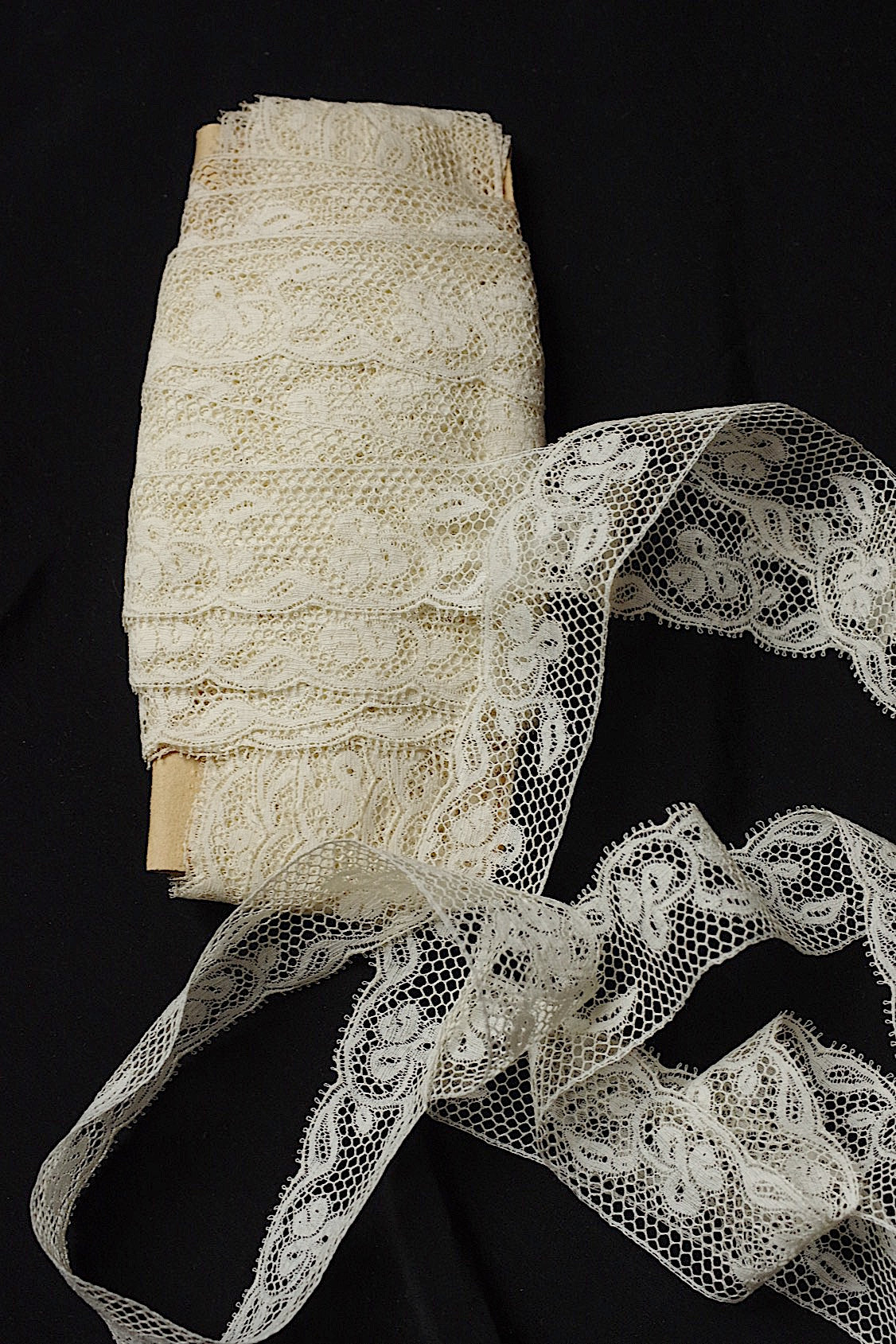 アンティークレース　dentelle ancienne 1