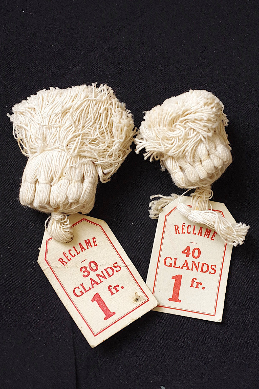 Antique Lace (dentelle ancienne) Pom-Pom
