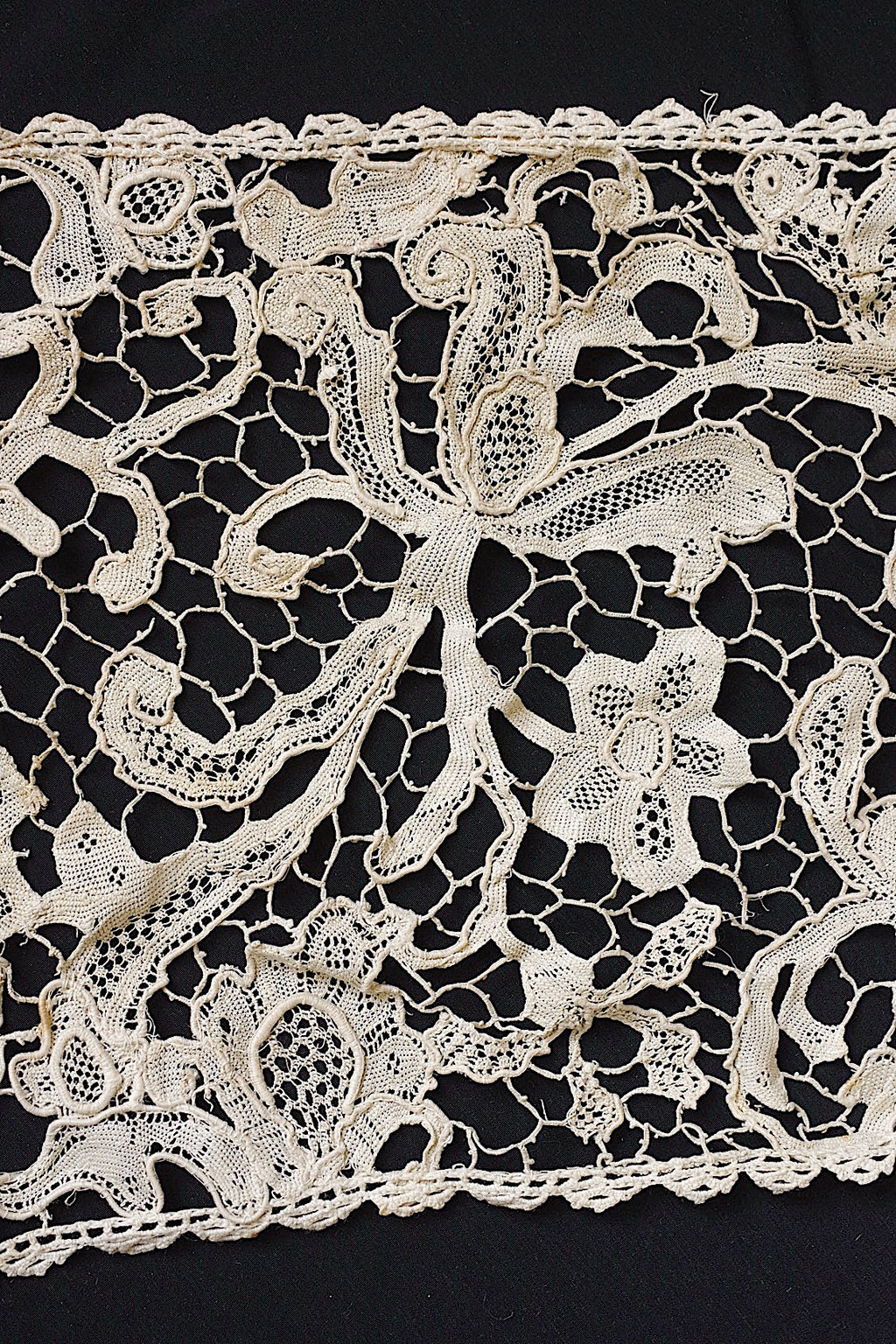 Encaje antiguo (dentelle ancienne), aguja de 110 cm