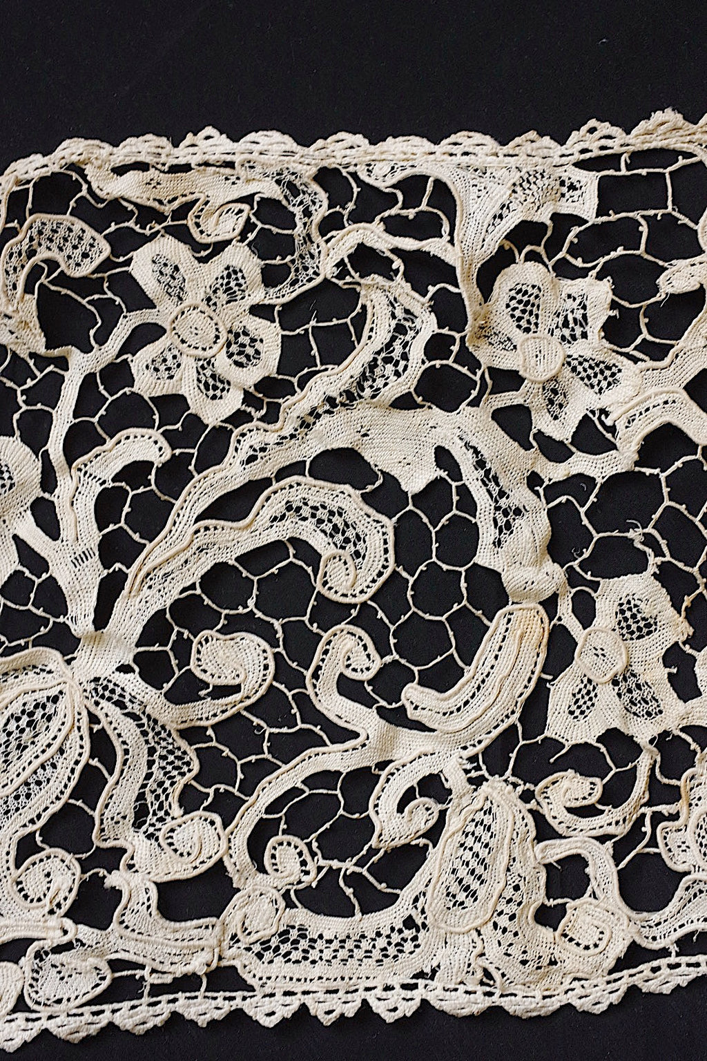 Encaje antiguo (dentelle ancienne), aguja de 110 cm