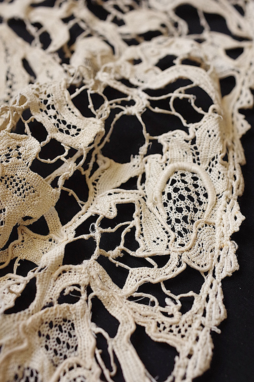 Encaje antiguo (dentelle ancienne), aguja de 110 cm