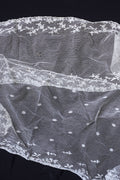 Dentelle ancienne : voile + chutes