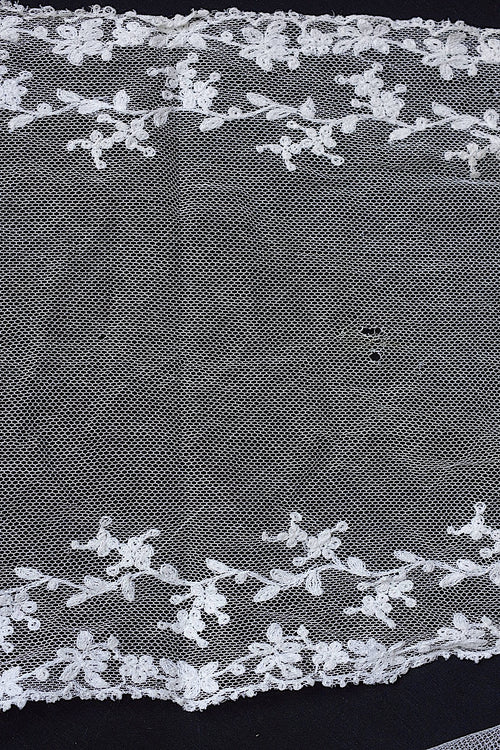 Dentelle ancienne : voile + chutes