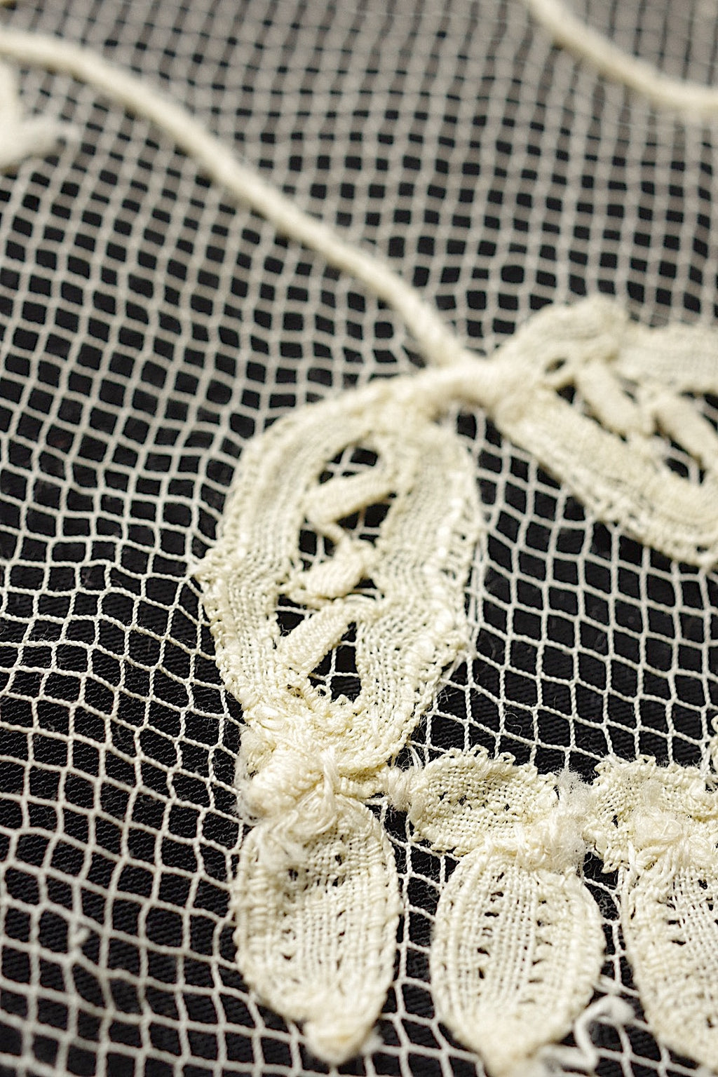 Antique Lace (dentelle ancienne) Veil 2