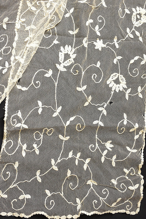 Dentelle ancienne, voile 2