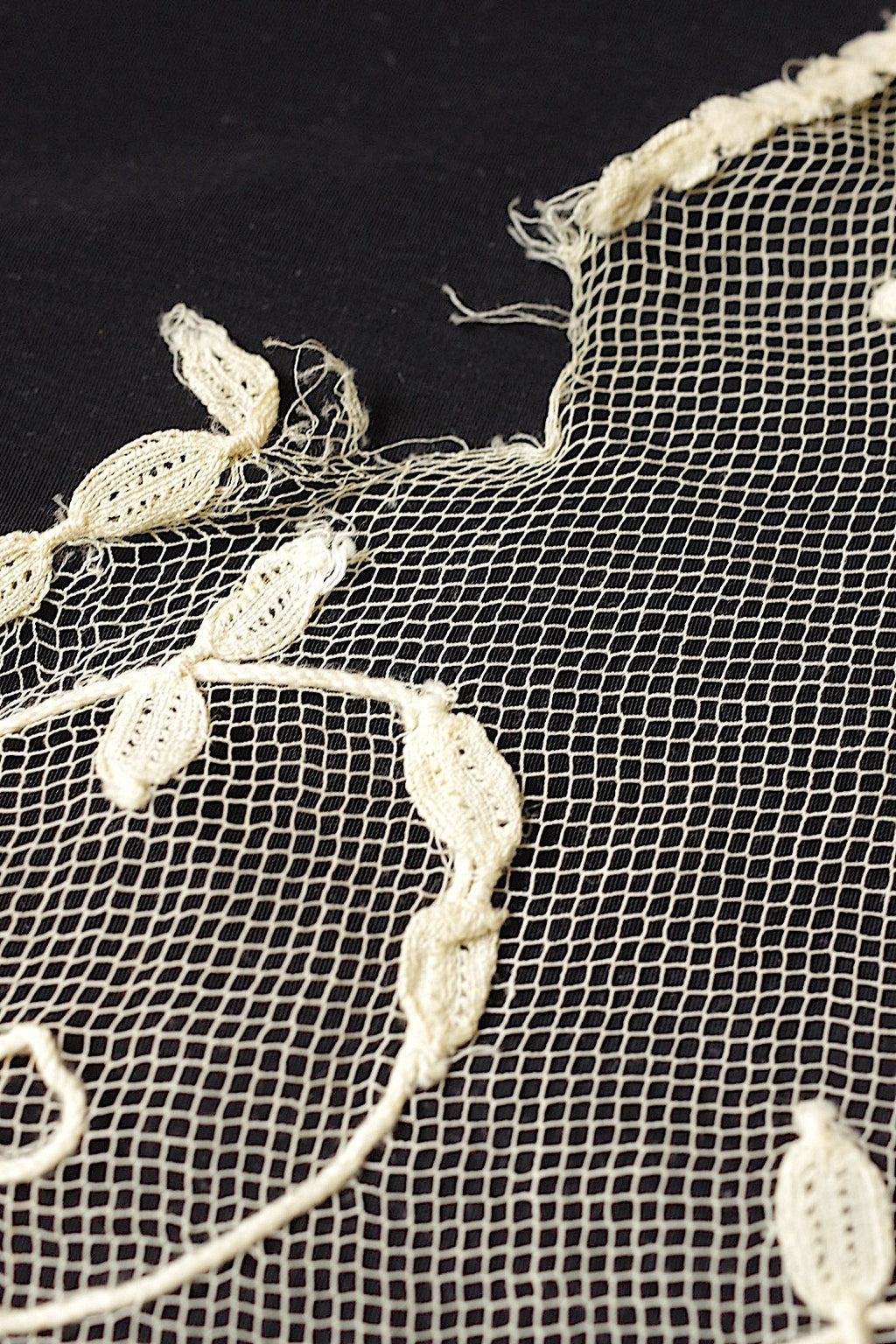 Antique Lace (dentelle ancienne) Veil 2