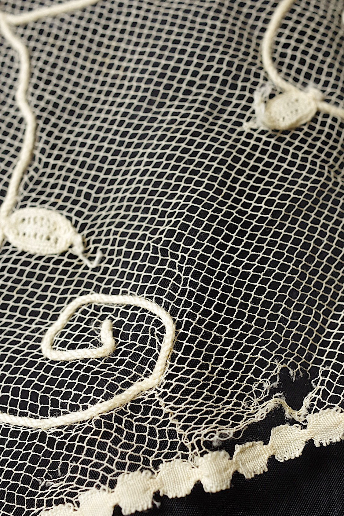 Antique Lace (dentelle ancienne) Veil 2