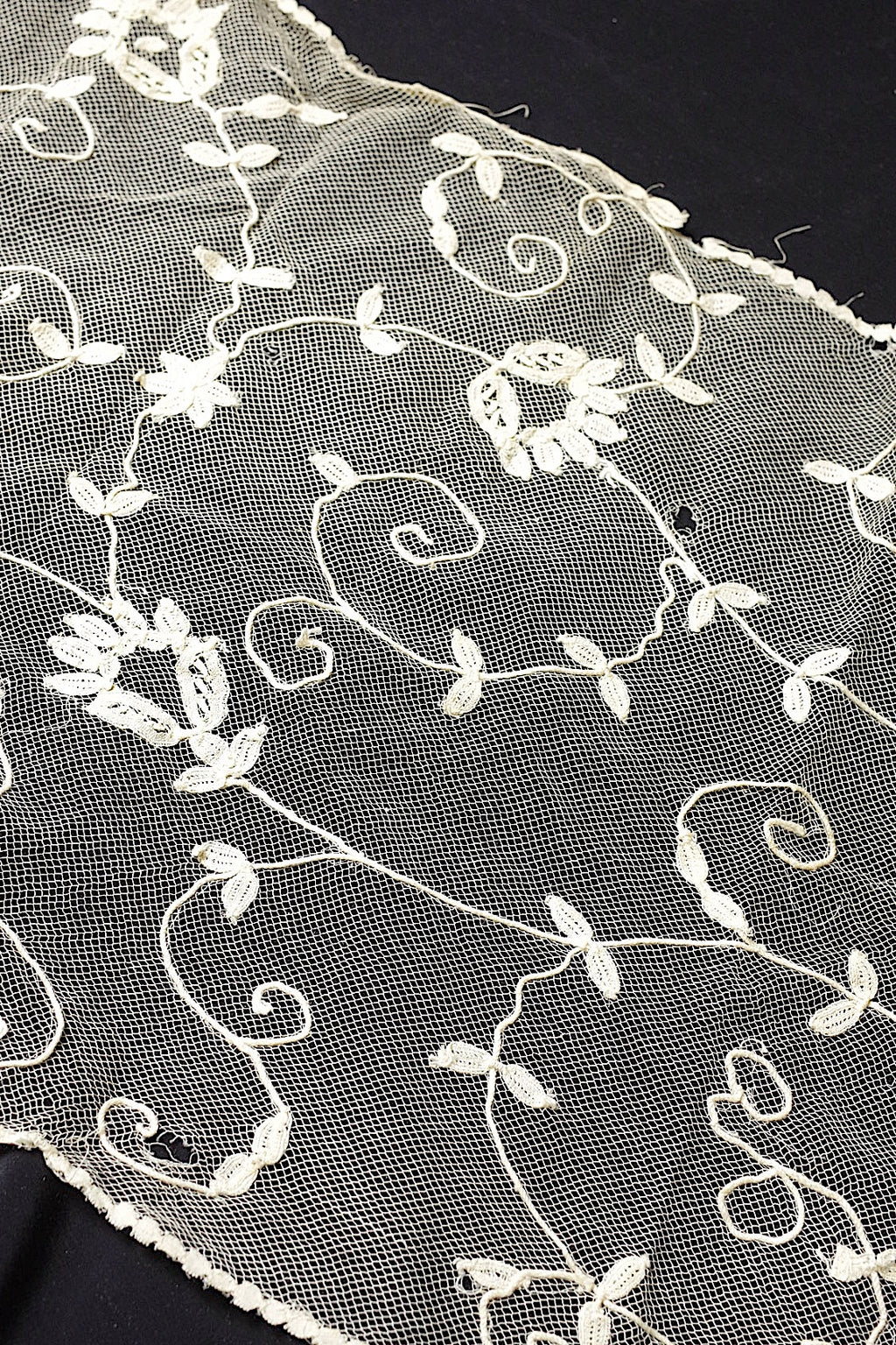 Antique Lace (dentelle ancienne) Veil 2