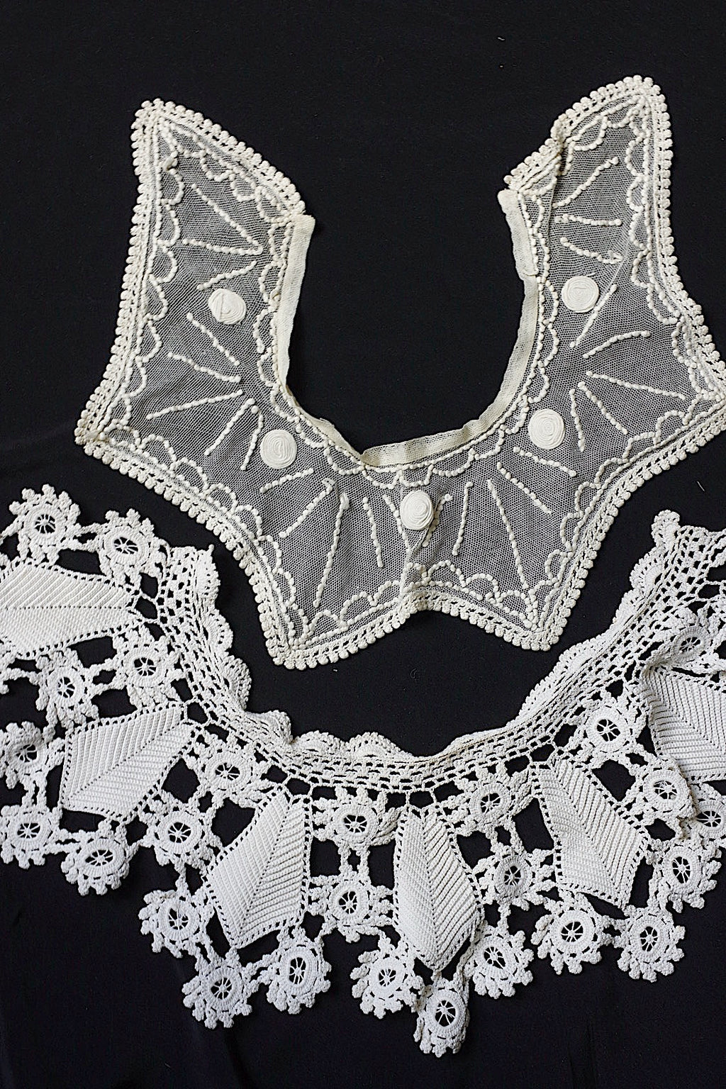 Lot de cols pour enfants en dentelle ancienne