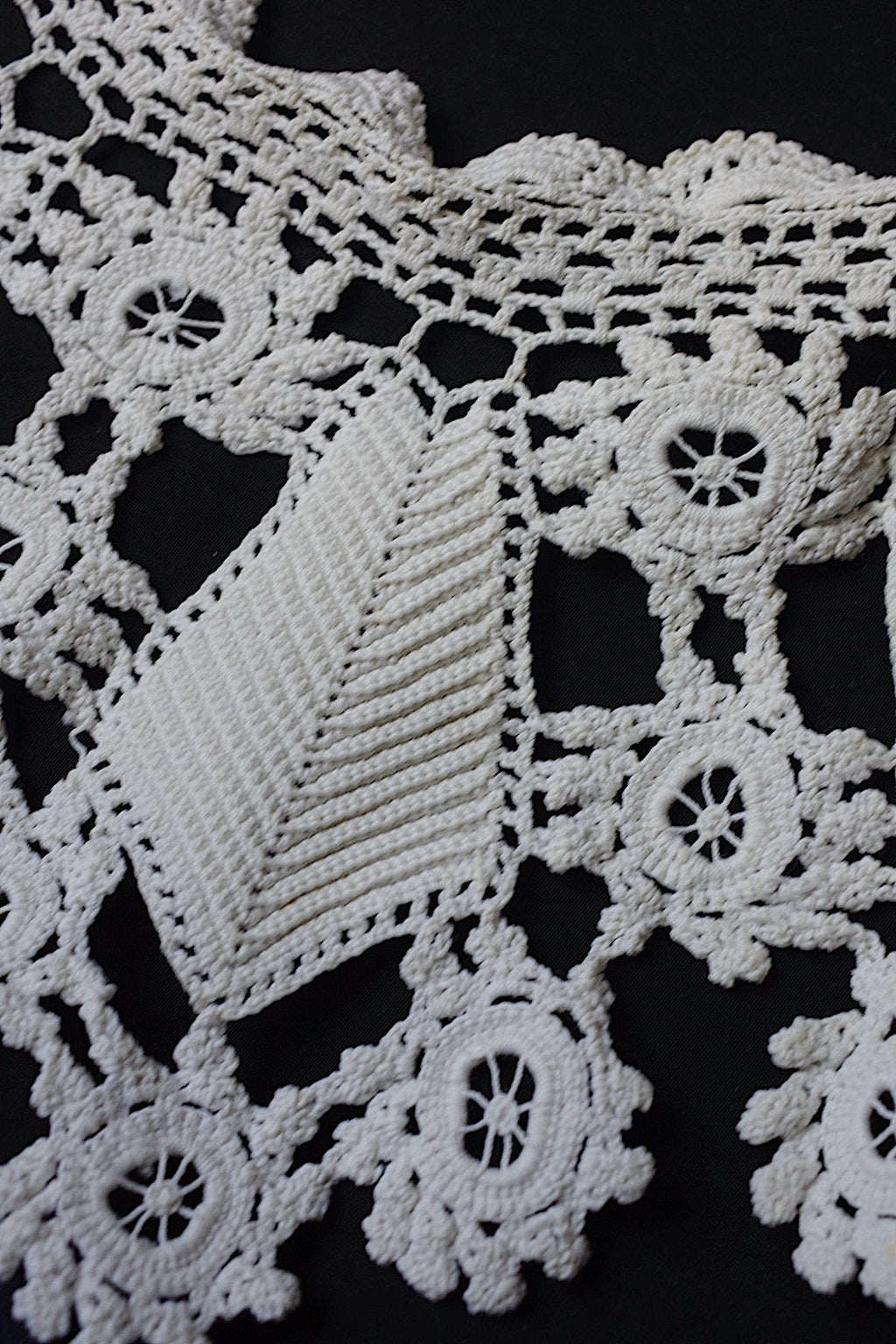 Lot de cols pour enfants en dentelle ancienne
