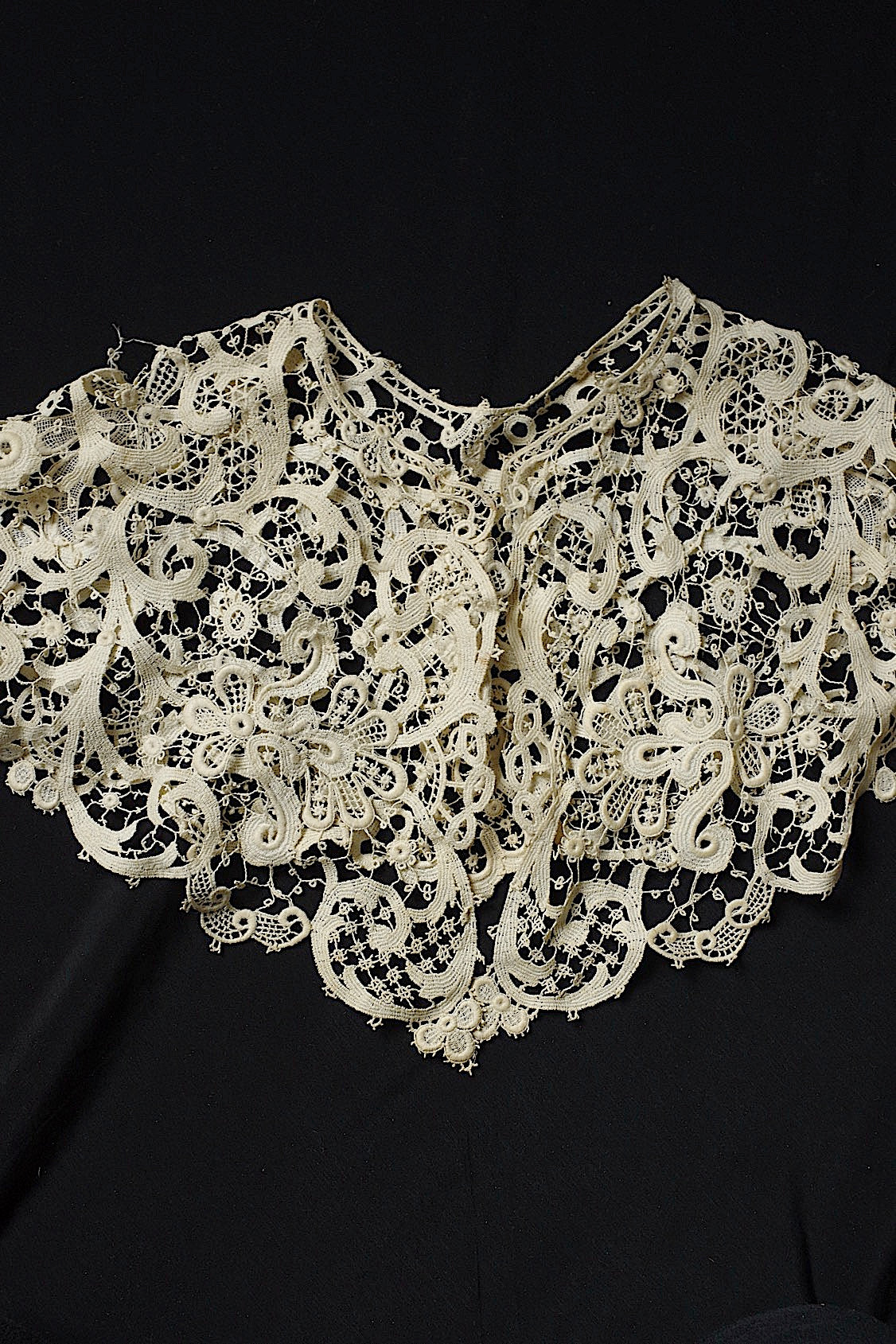 アンティークレース　dentelle ancienne　襟2