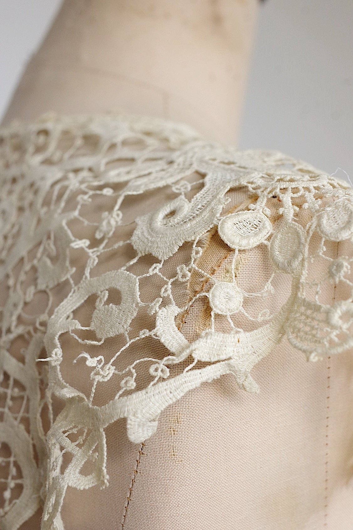 アンティークレース　dentelle ancienne　襟2