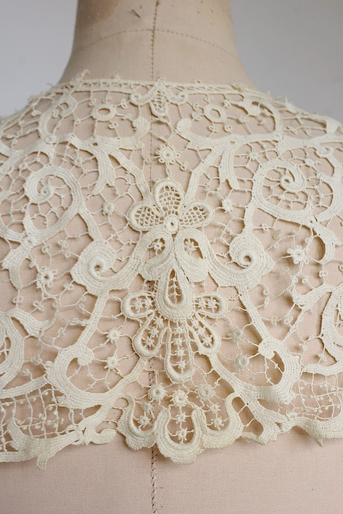 アンティークレース　dentelle ancienne　襟2