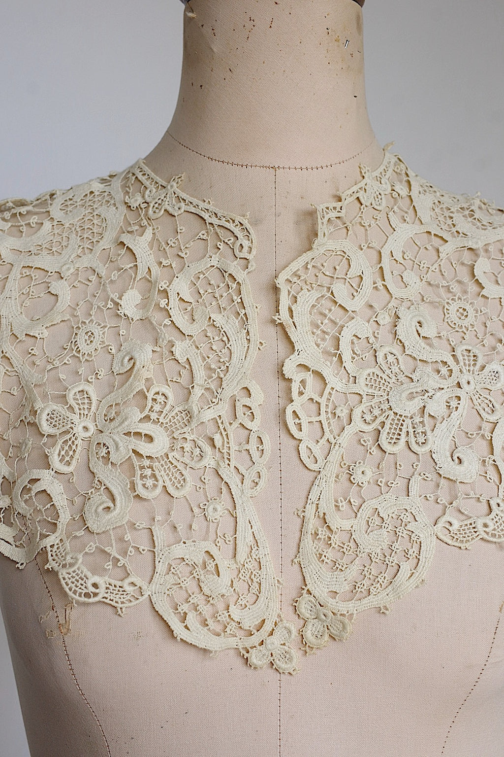 アンティークレース　dentelle ancienne　襟2
