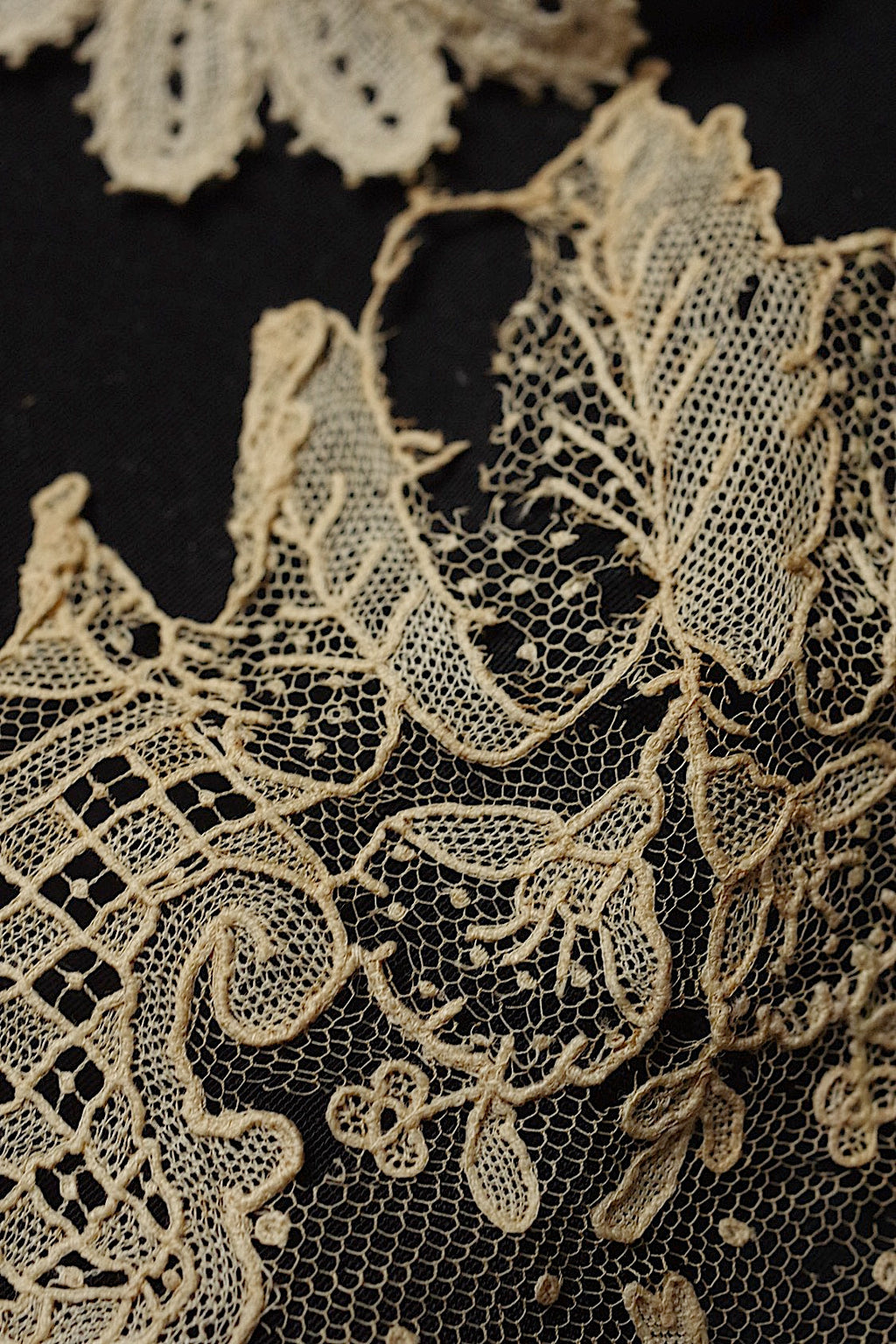アンティークレース　dentelle ancienne　19世紀レースlot 素材用