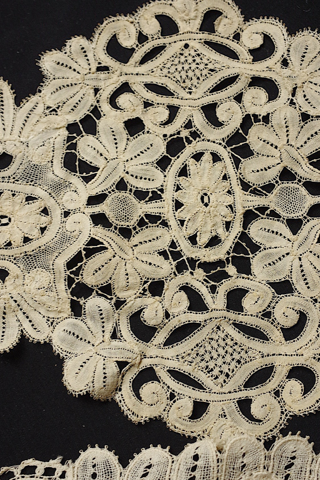 アンティークレース　dentelle ancienne　19世紀レースlot 素材用