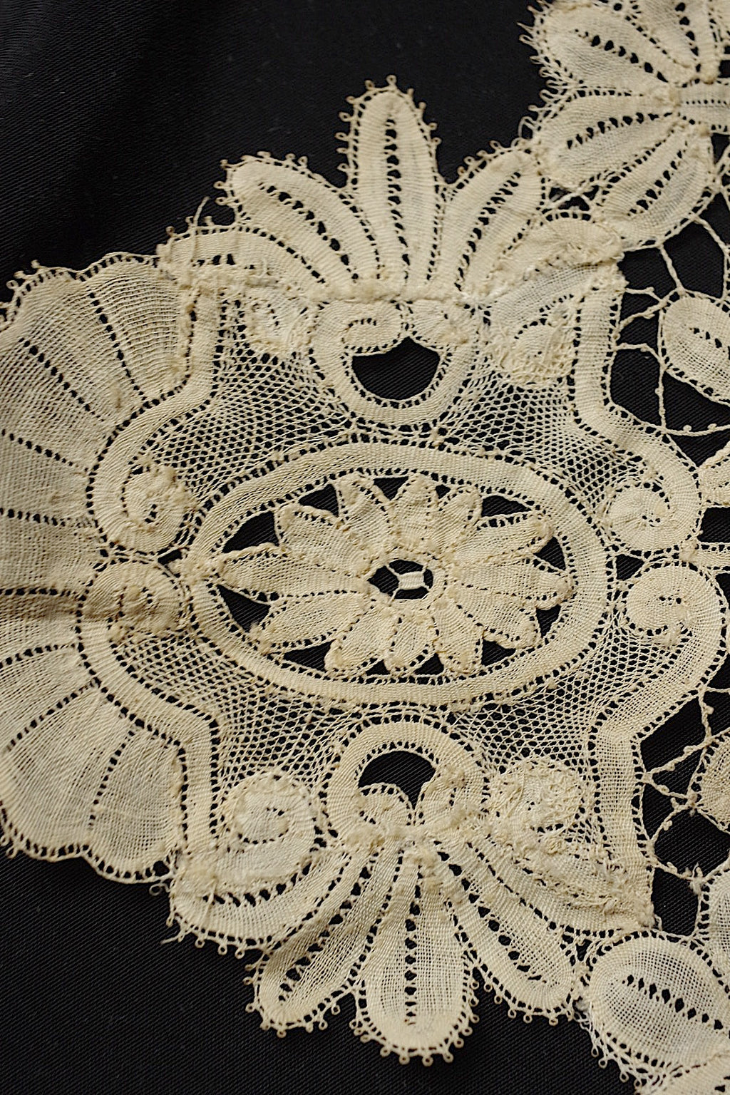アンティークレース　dentelle ancienne　19世紀レースlot 素材用