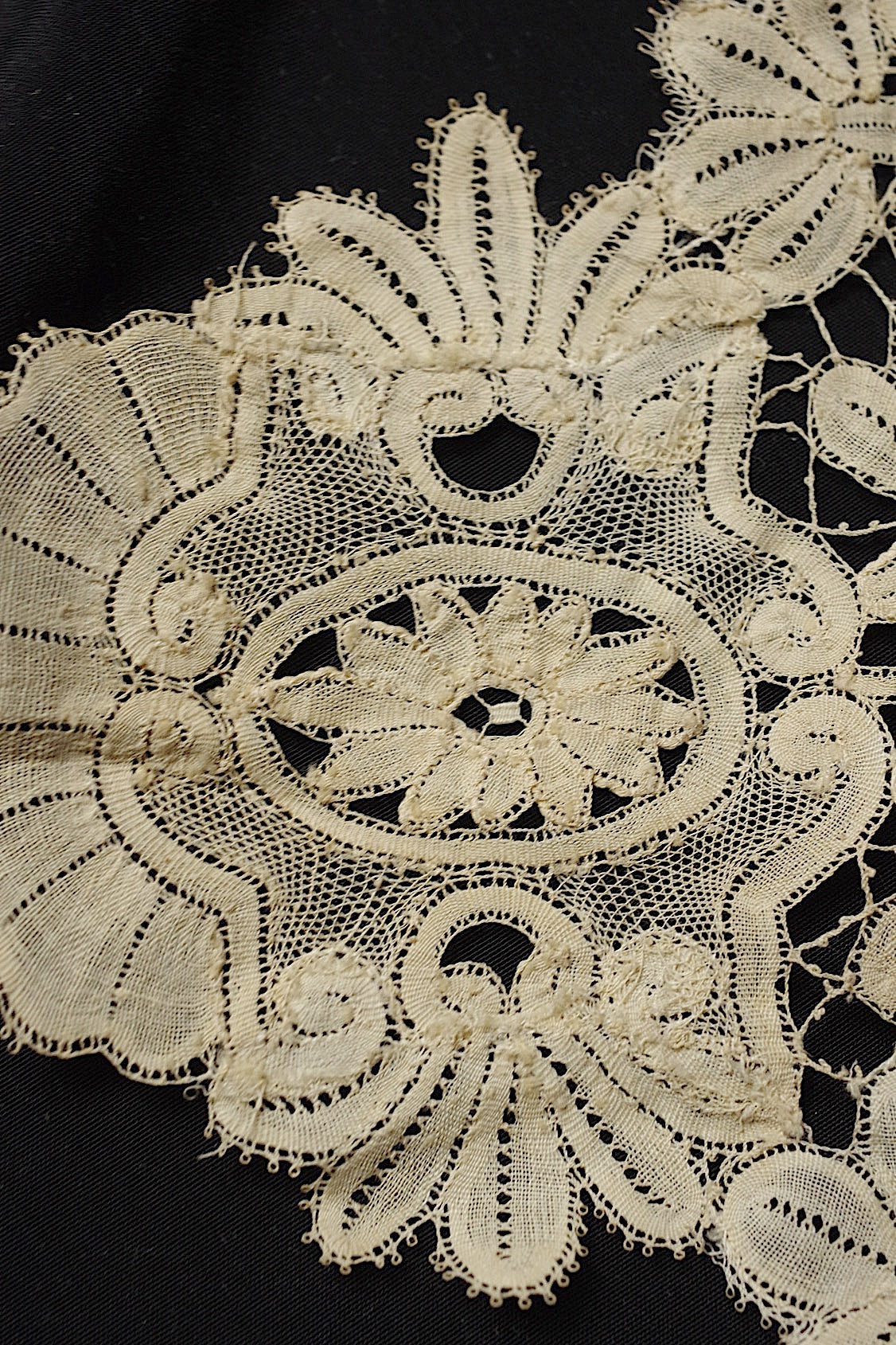 アンティークレース　dentelle ancienne　19世紀レースlot 素材用