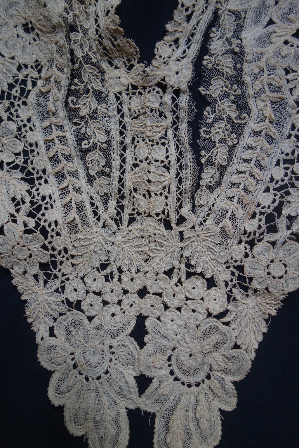 アンティークレース　dentelle ancienne　19世紀レースlot 素材用