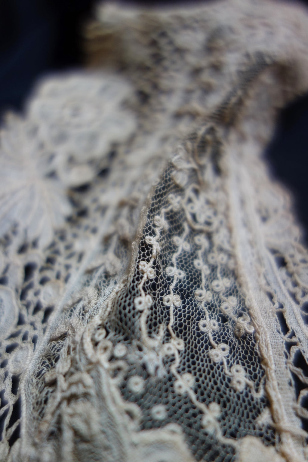 アンティークレース　dentelle ancienne　19世紀レースlot 素材用