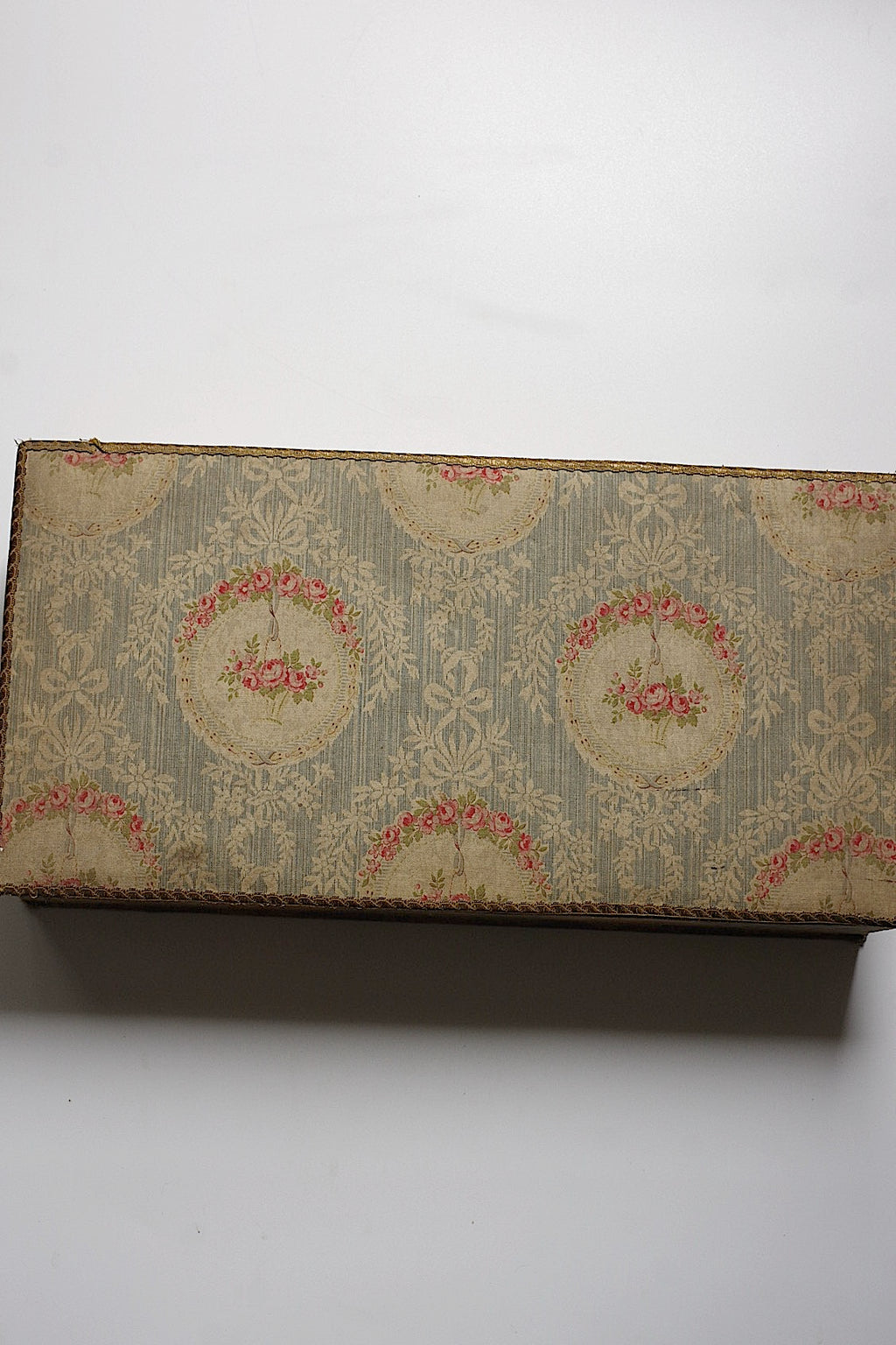 Antique Box (boîte ancienne) — Large Cartonnage