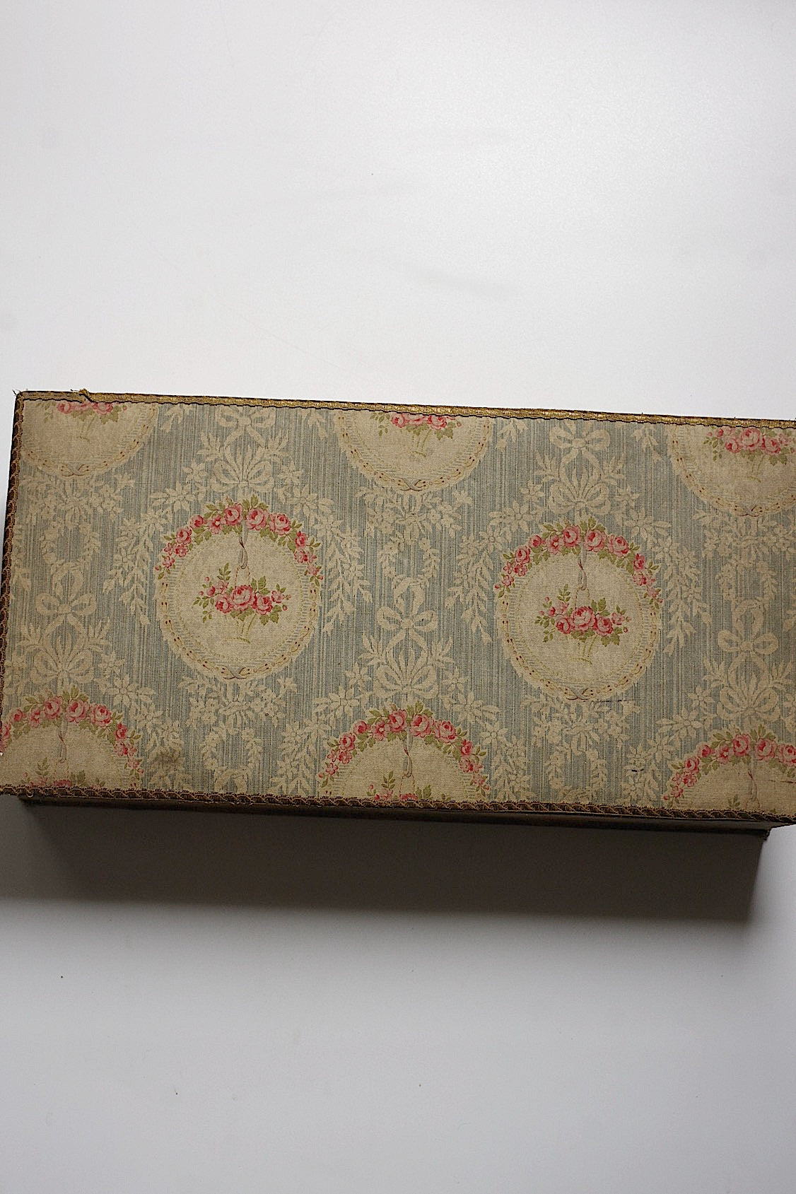 Antique Box (boîte ancienne) — Large Cartonnage
