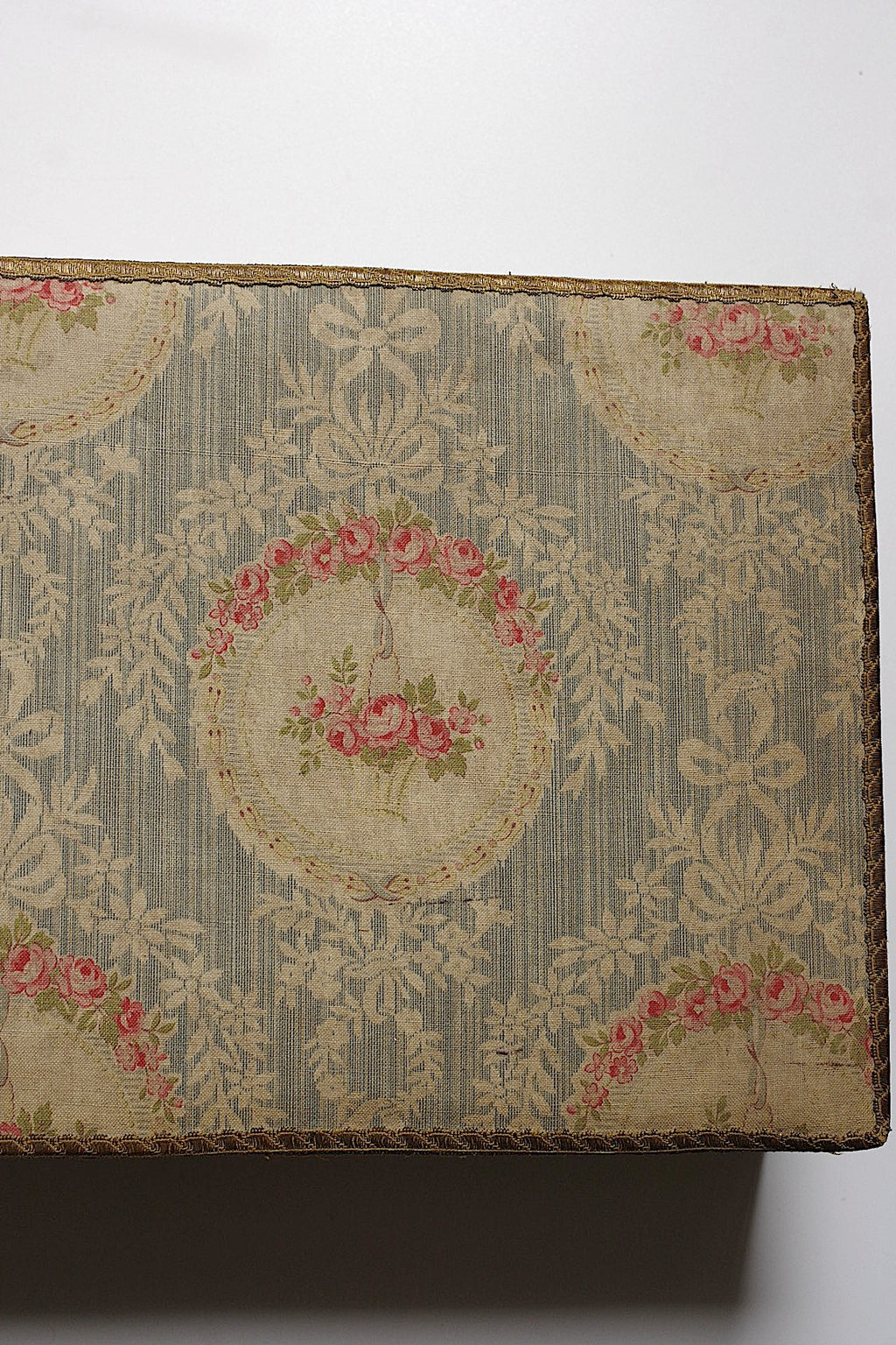 Antique Box (boîte ancienne) — Large Cartonnage
