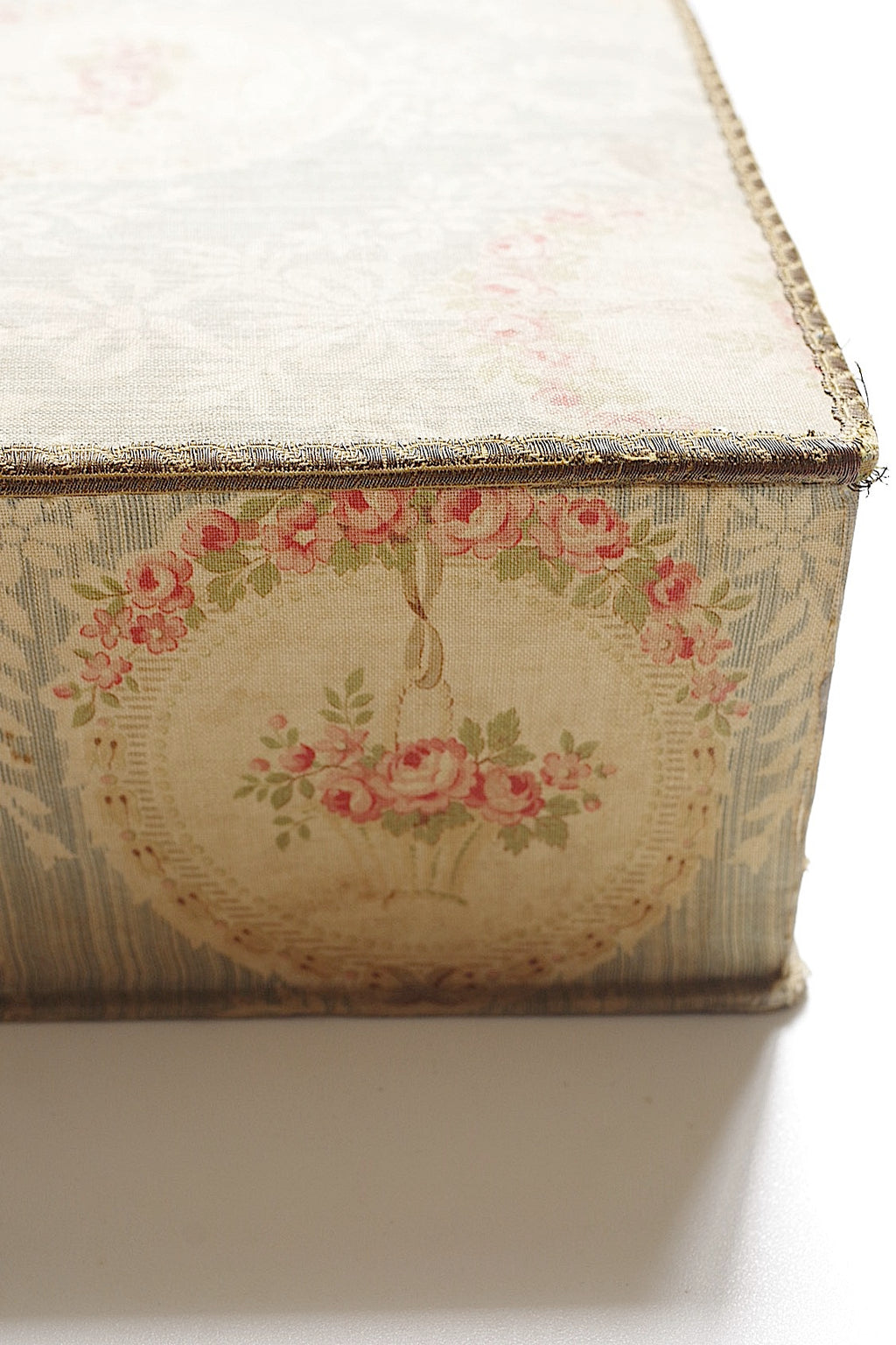 Antique Box (boîte ancienne) — Large Cartonnage