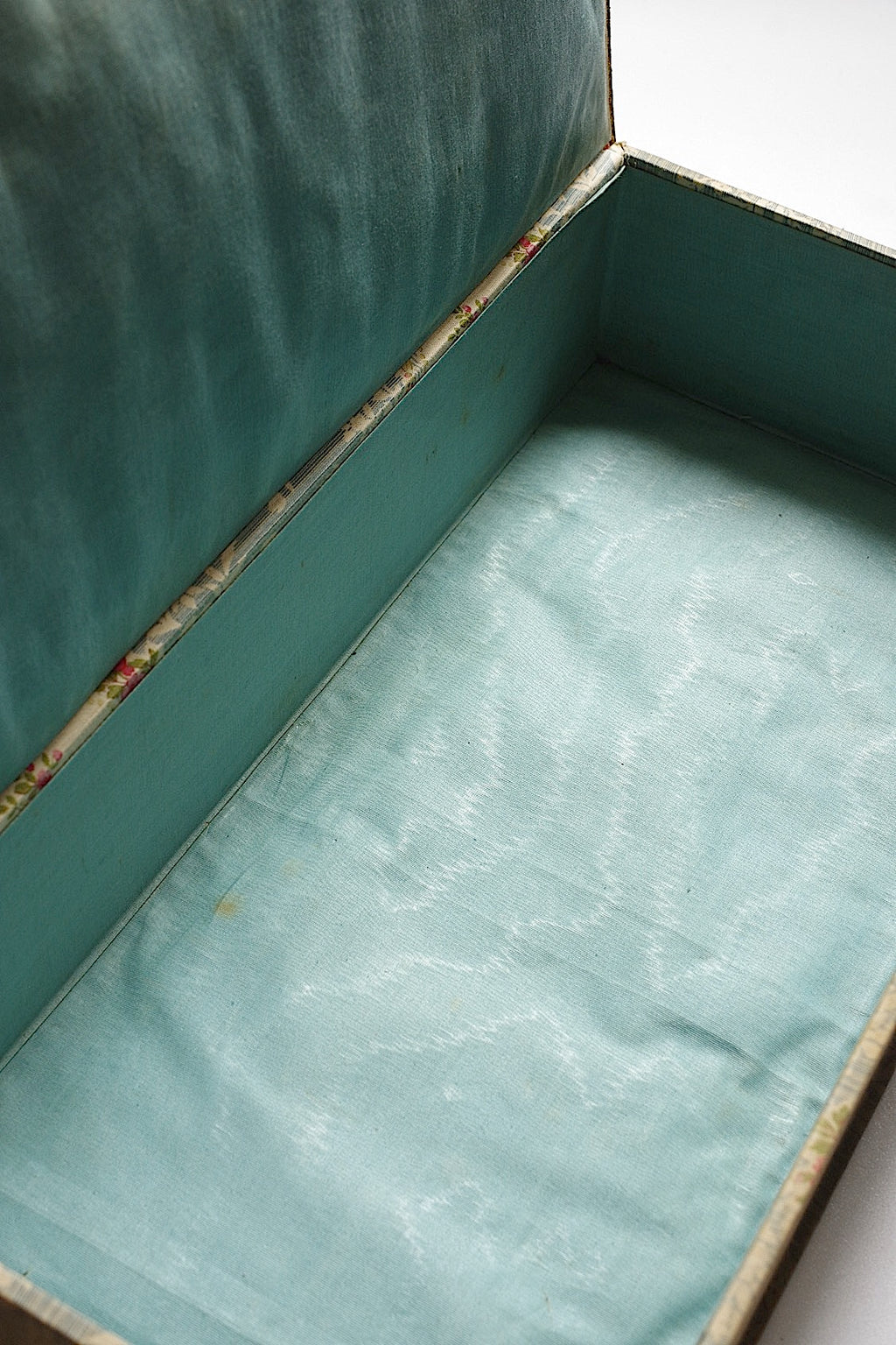 Antique Box (boîte ancienne) — Large Cartonnage