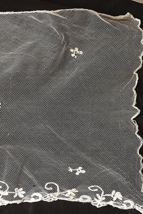 Encajes antiguos (dentelle ancienne), 2 tipos