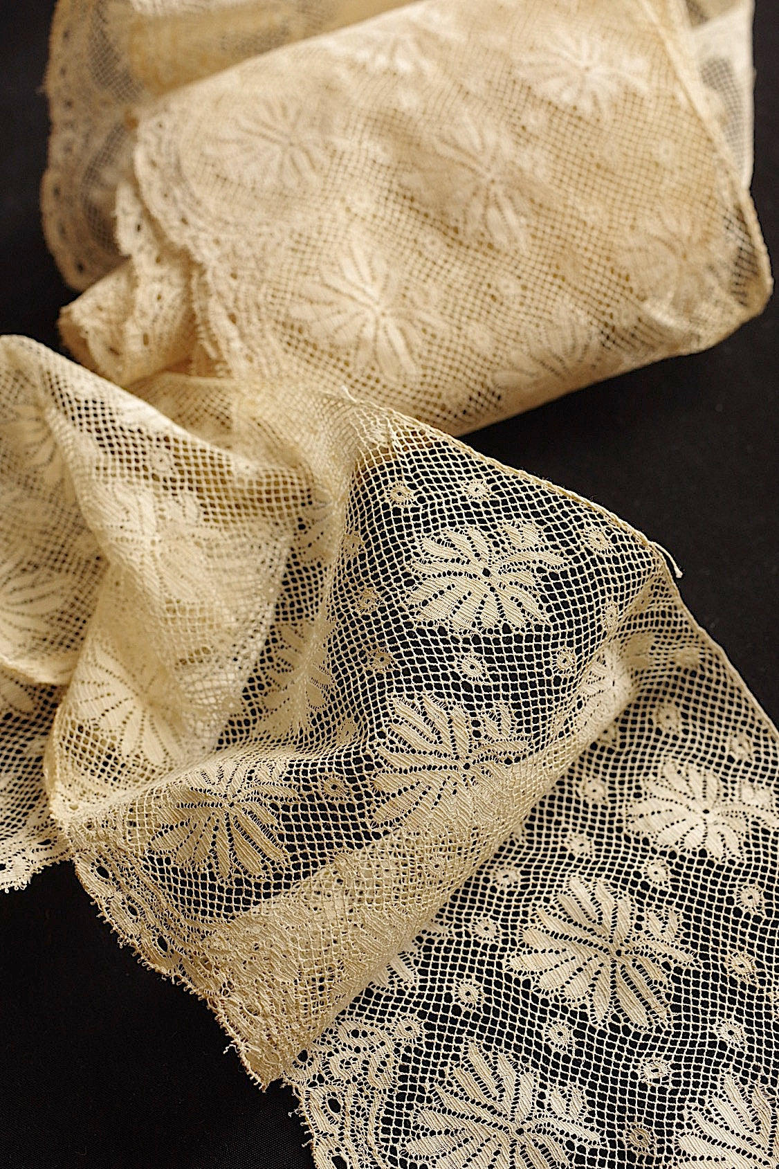 Encaje antiguo dentelle ancienne 230 cm