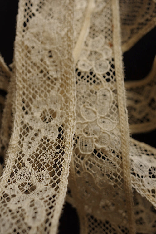 Dentelle ancienne 270 370 210 cm