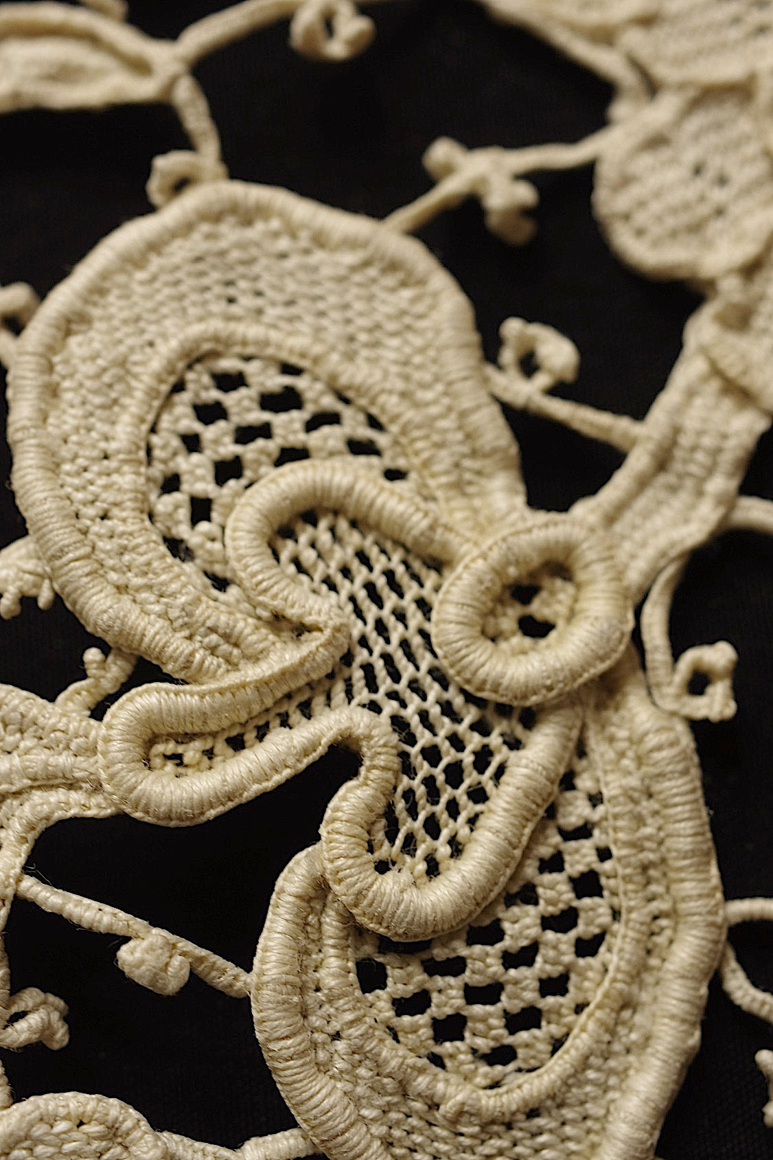 Antique Lace (dentelle ancienne) Collar