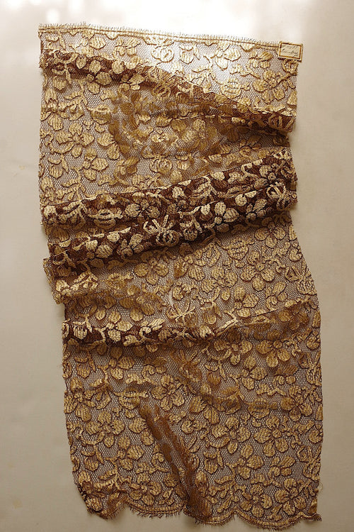 Antique Lace (dentelle ancienne) Gold Lace Scraps