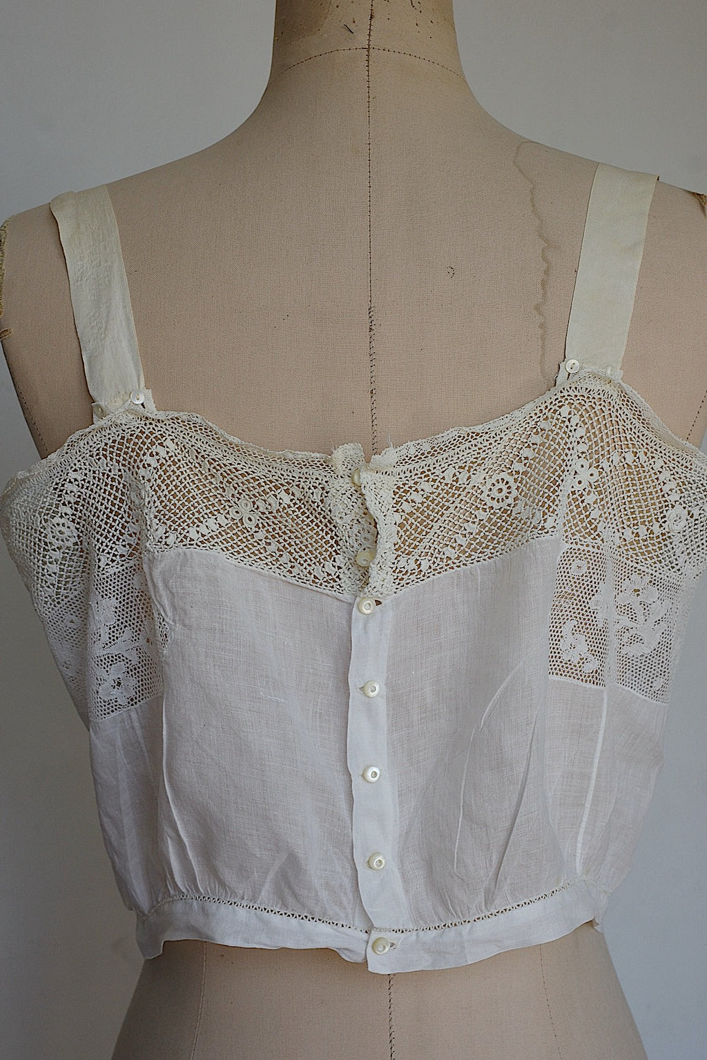 Hauts anciens vêtement antique top2