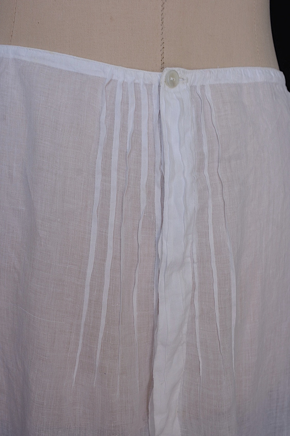 Antique Lace Skirt vêtement antique  skirt