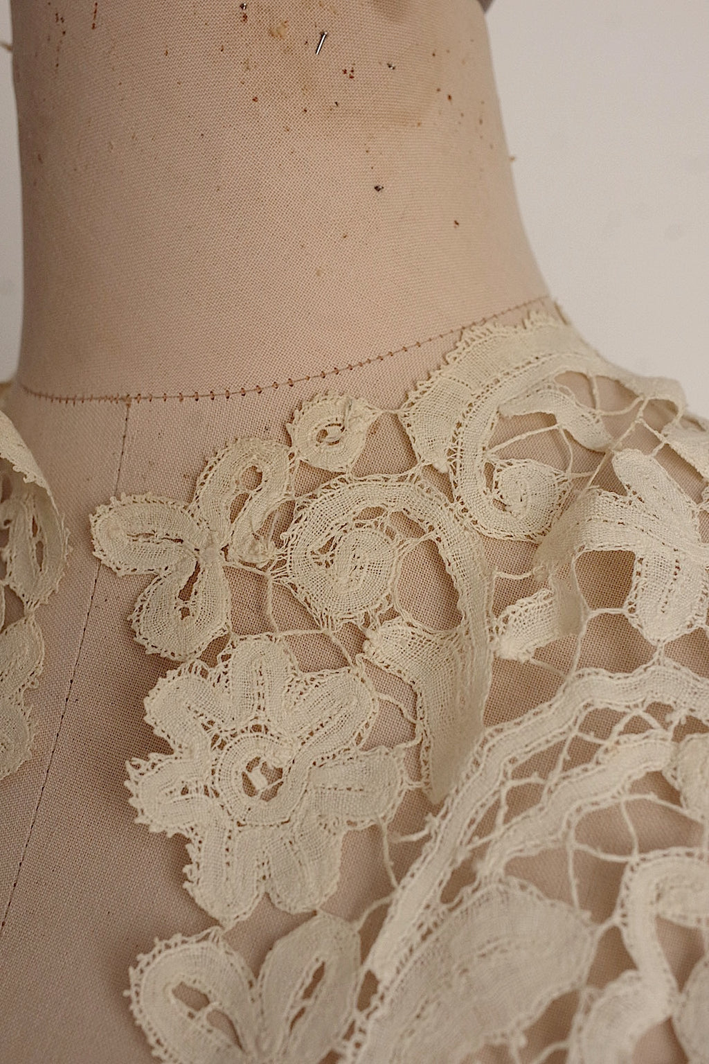 Antique Lace Collar (dentelle ancienne) Honiton