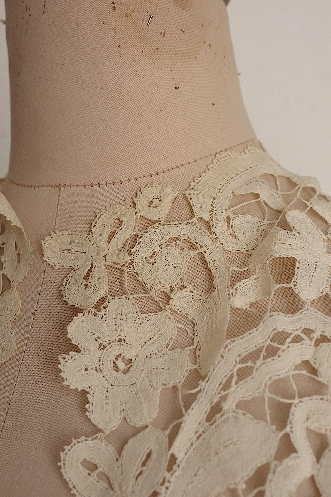 Antique Lace Collar (dentelle ancienne) Honiton