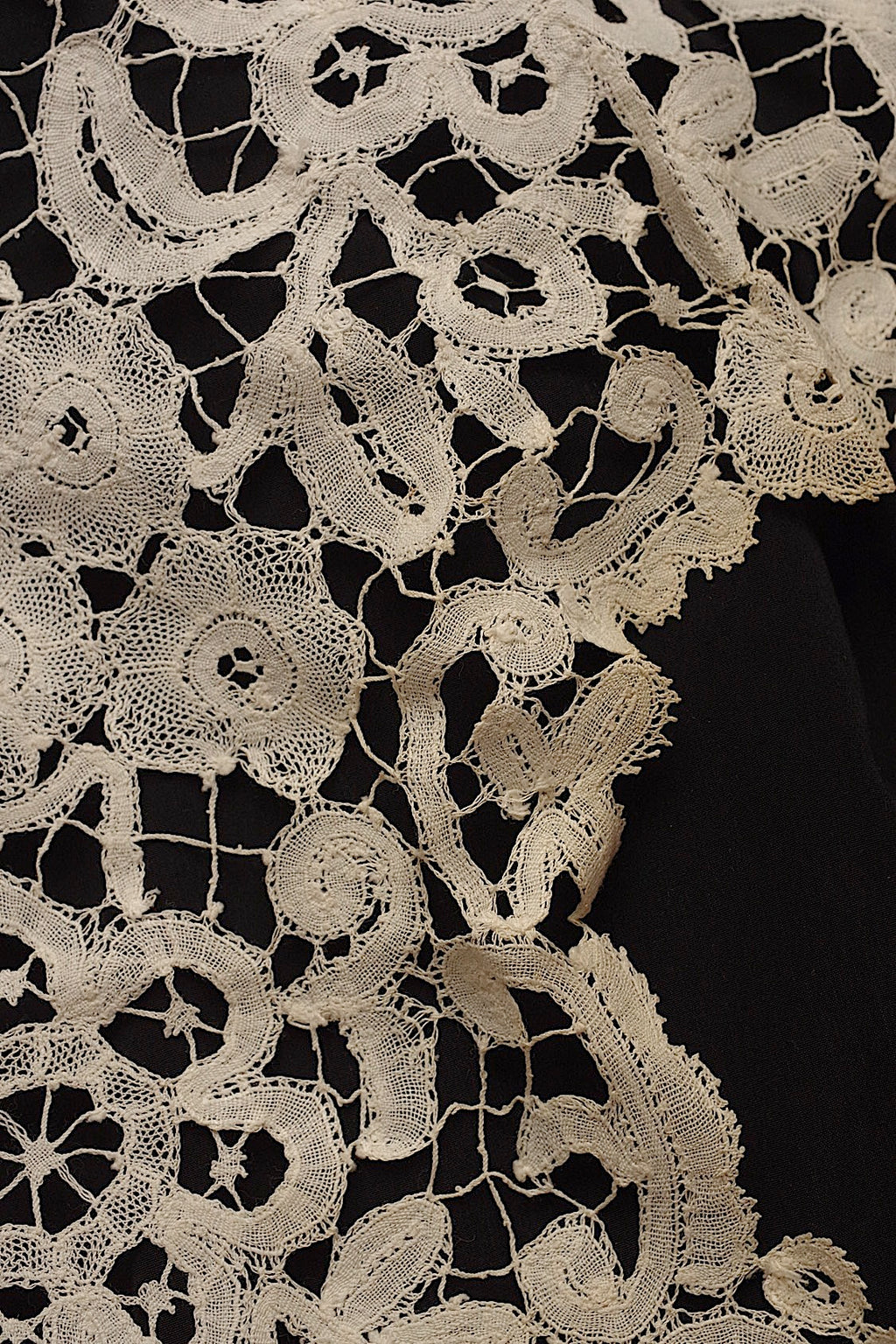 Antique Lace Collar (dentelle ancienne) Honiton