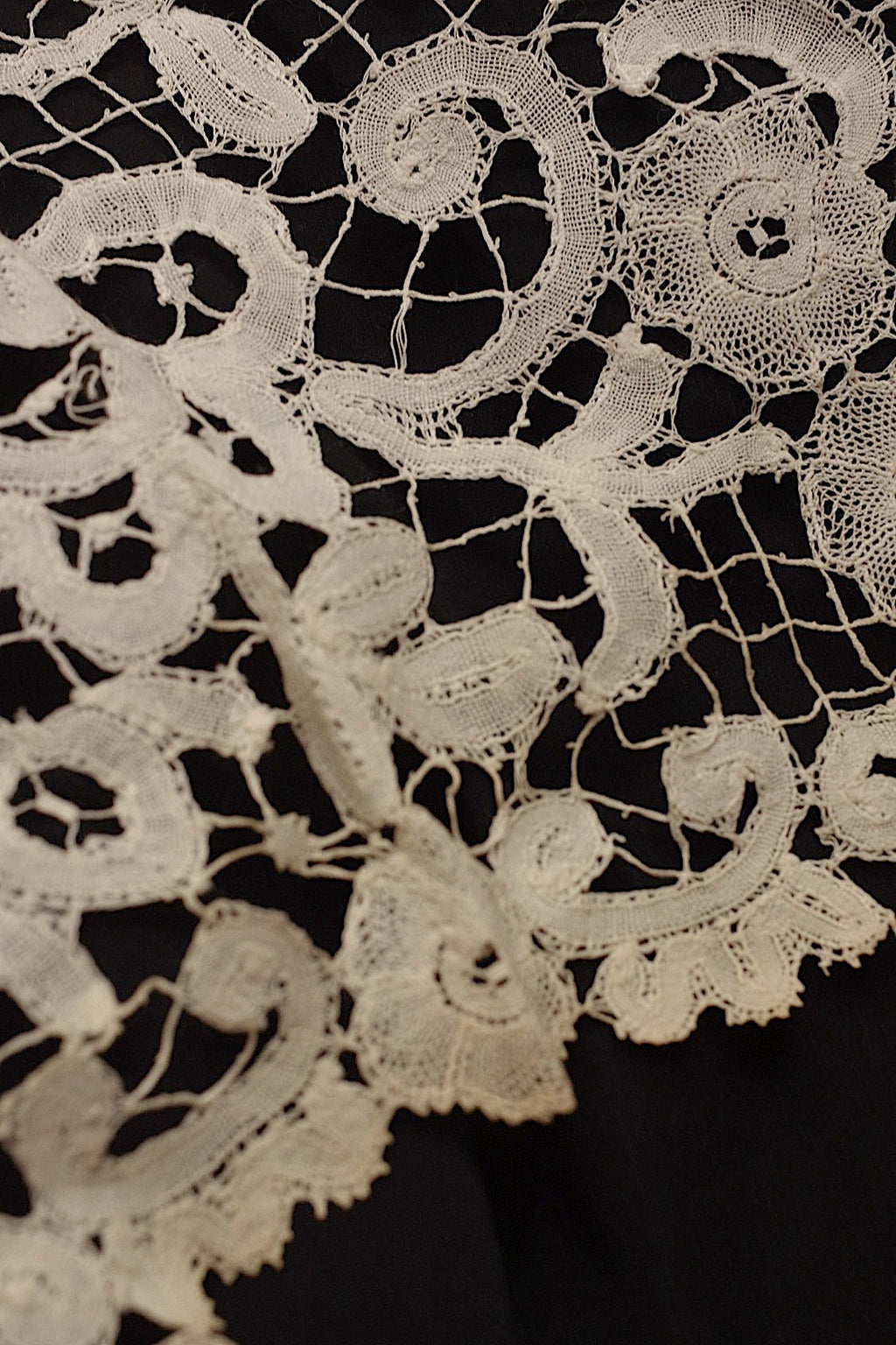 Antique Lace Collar (dentelle ancienne) Honiton