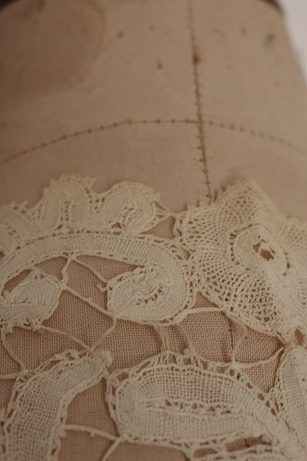 Antique Lace Collar (dentelle ancienne) Honiton