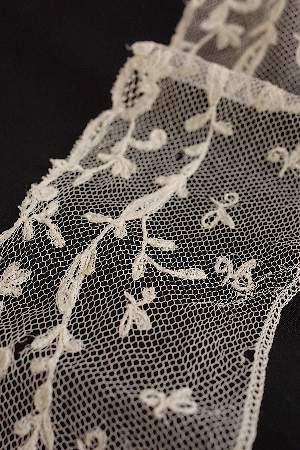Antique Lace (dentelle ancienne) 240 cm + 80 cm + 80 cm