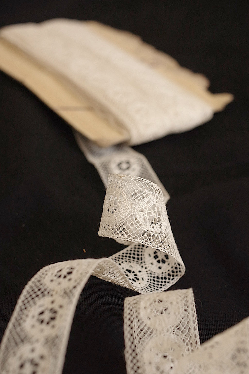 Dentelle ancienne 220 cm 500 cm
