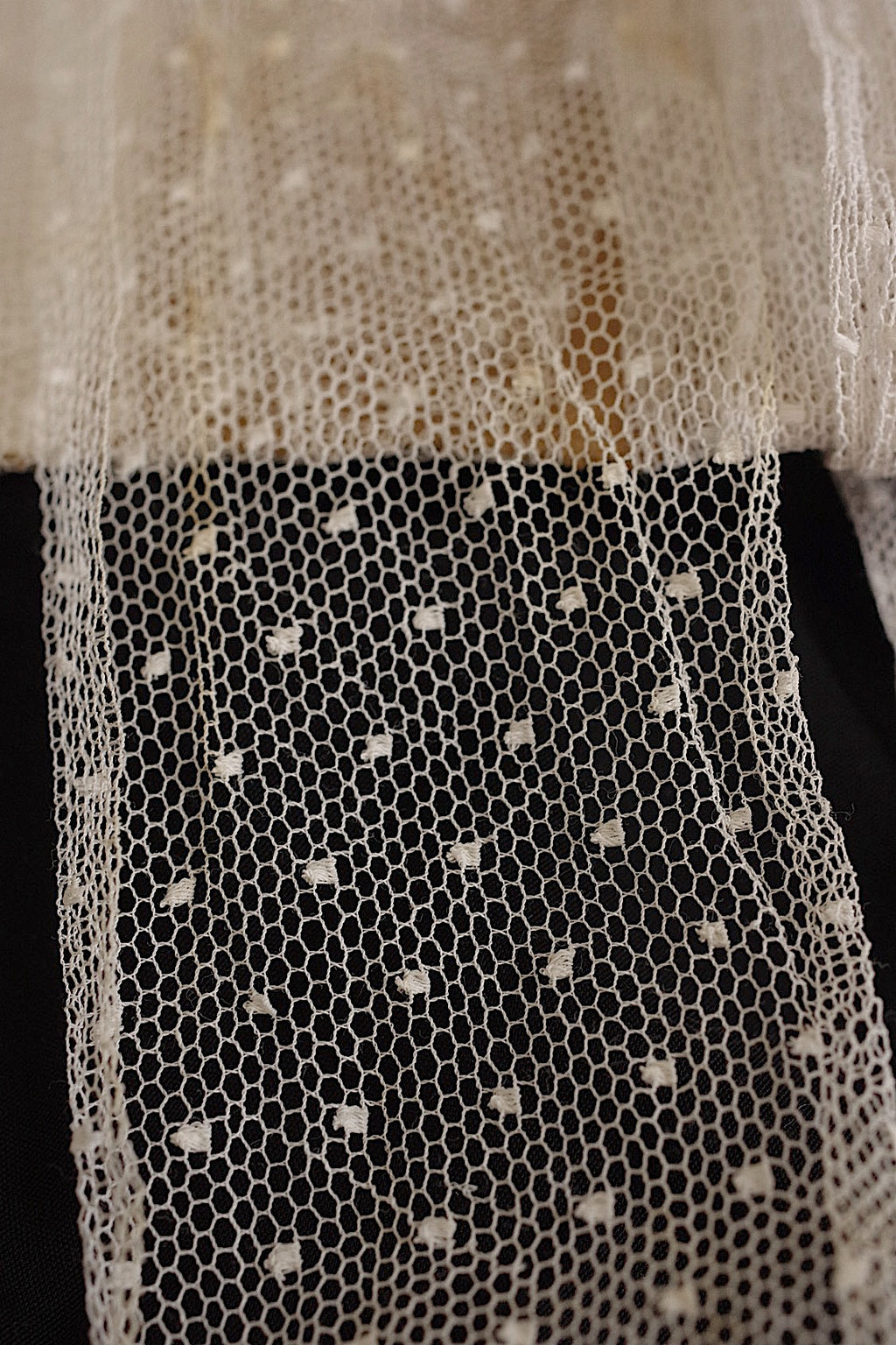 Dentelle ancienne, chutes de dentelle